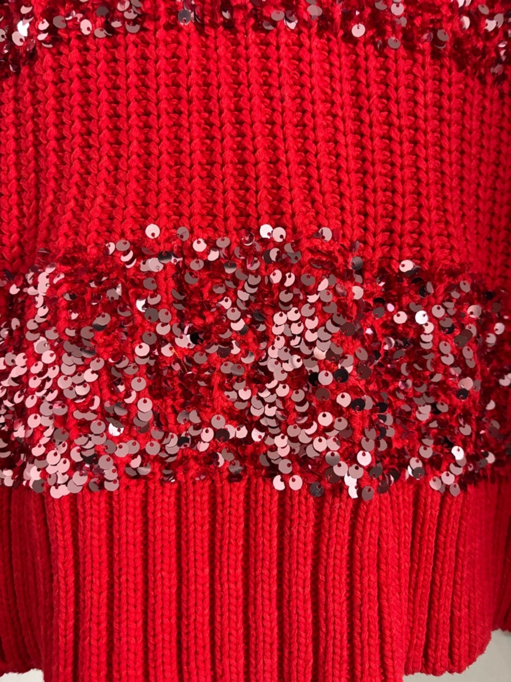Women’s Sweater - Picture 2 of 2